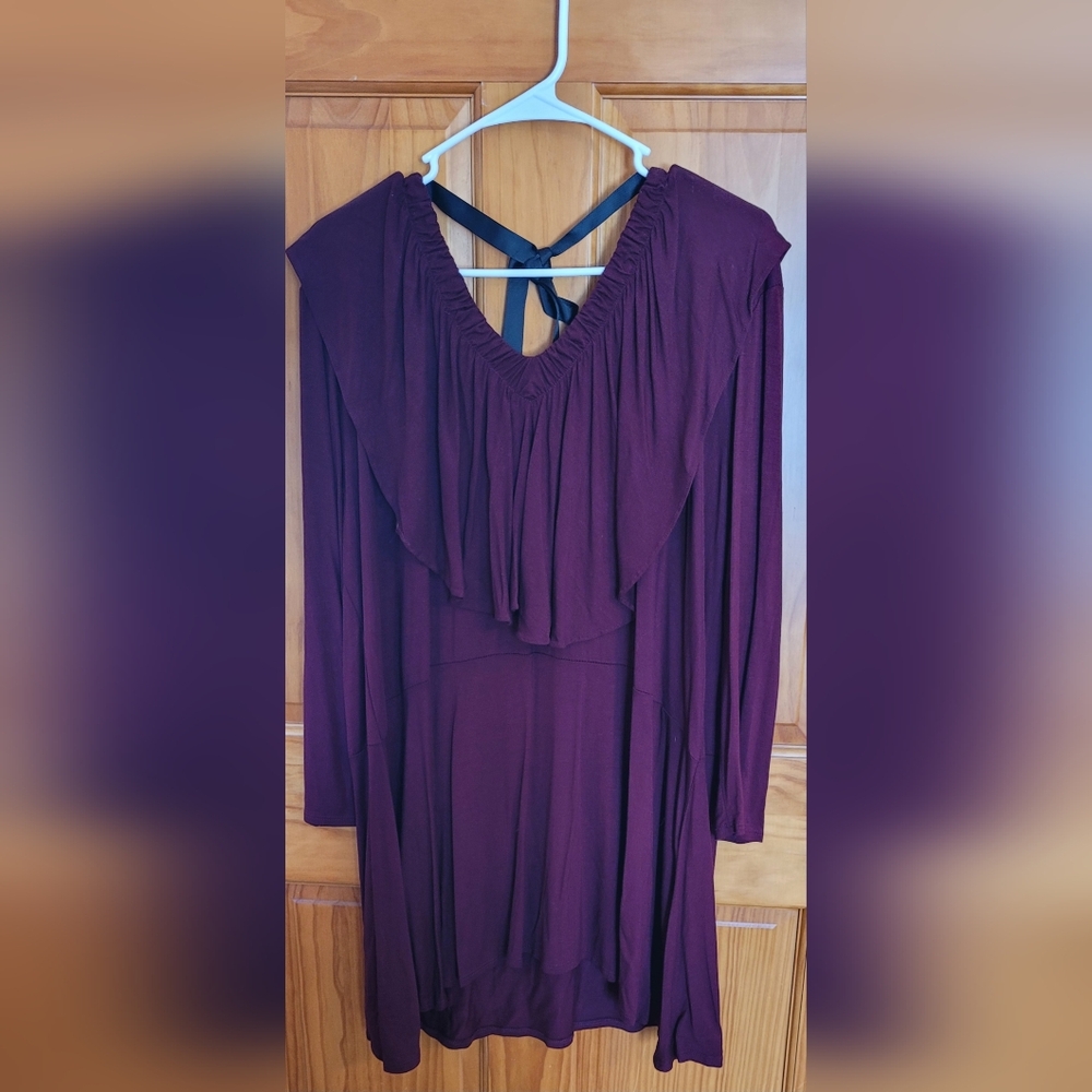 ***3/$20**Women's Size 1X Kate & Mallory Burgundy Tunic Top